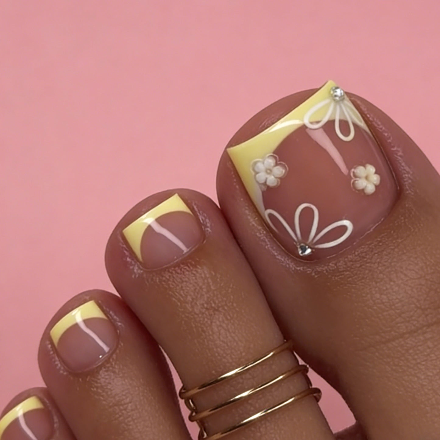 Sunny Delight Short Square Yellow Floral Toenail Set with Charming Accents