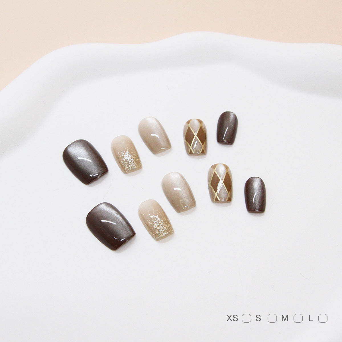 Chic Elegance Perfectly Shaped Short Square Ombre Beige and Brown Press On Nail Set with Glitter and Geometric Design