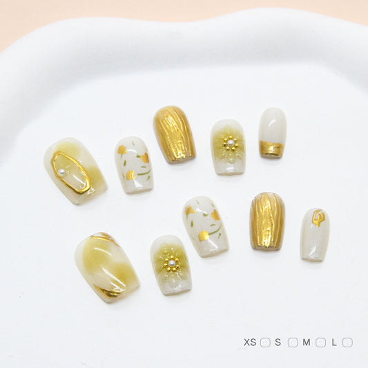 Golden Garden Elegance Short Square Gradient White and Gold Floral Design Press-On Nail Set