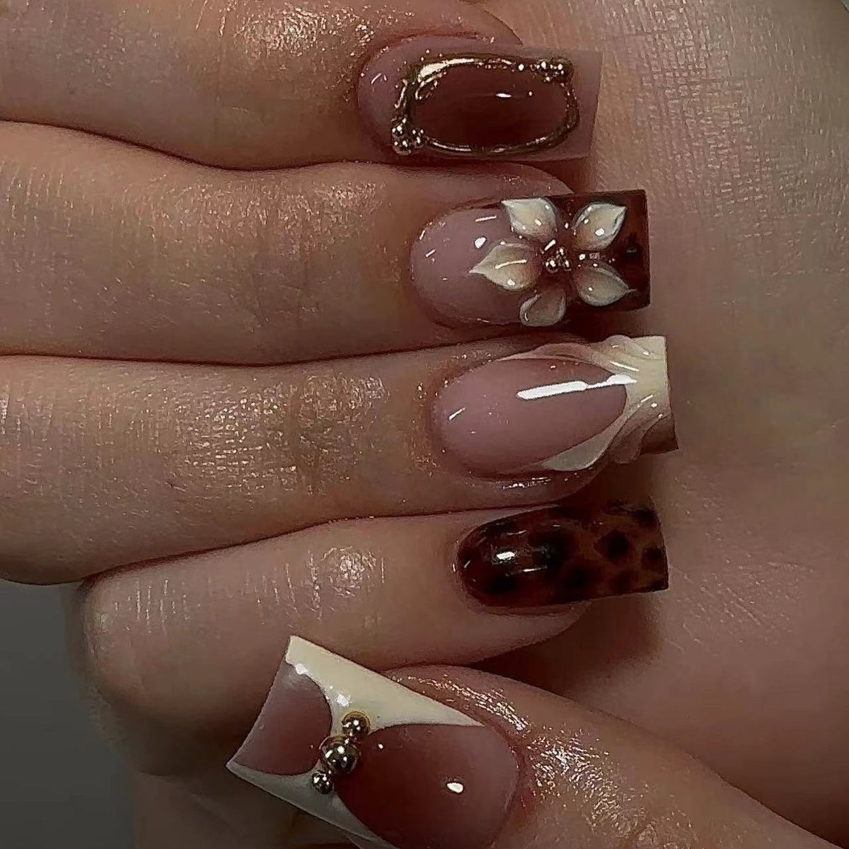 Elegant Floral Medium Square Press On Nail Set with Unique Gem Accents