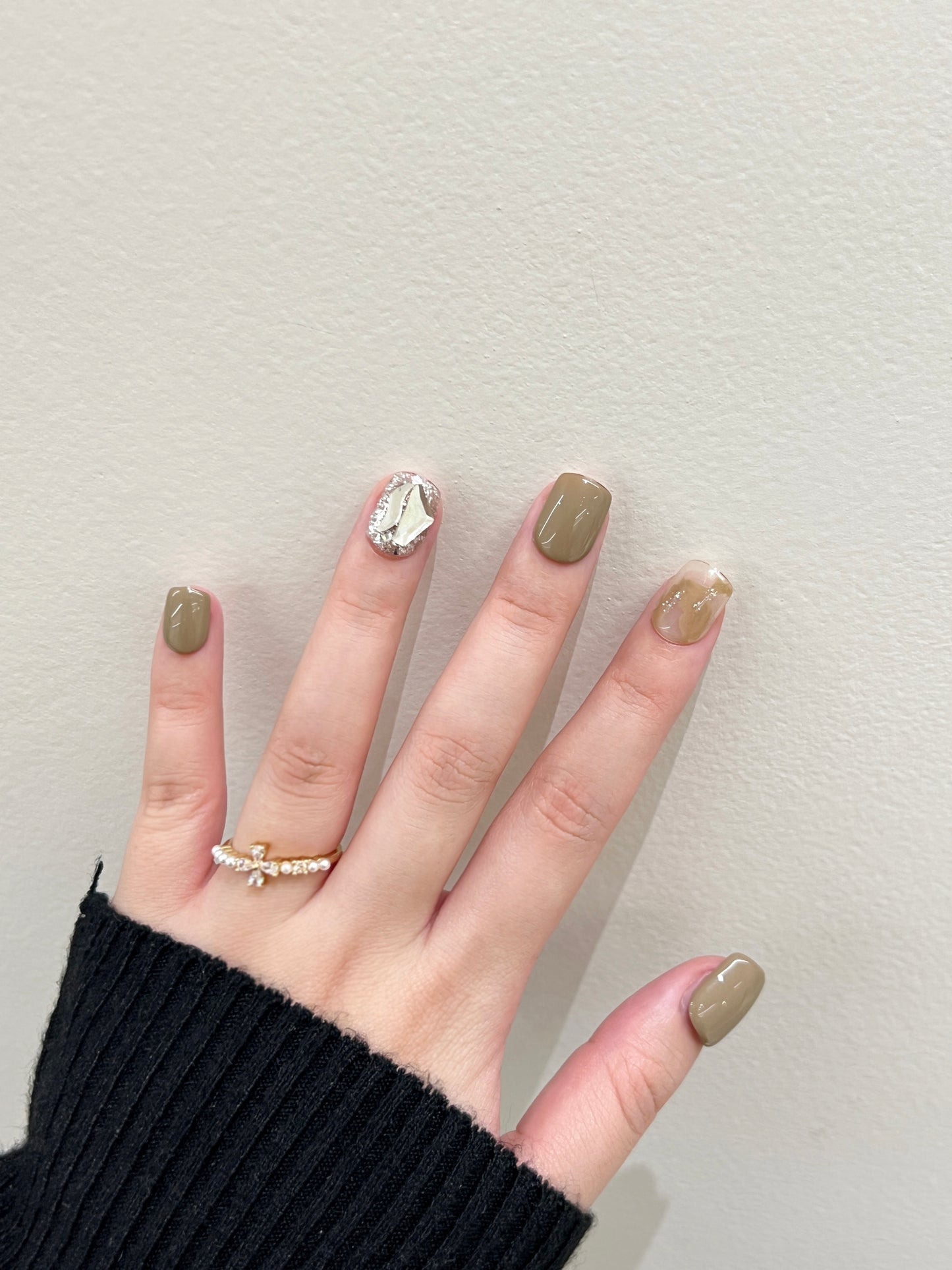 Enchanted Forest Short Square Olive & Gold Flecked Press On Nail Set - Fashion Forward Faux Manicure Kit