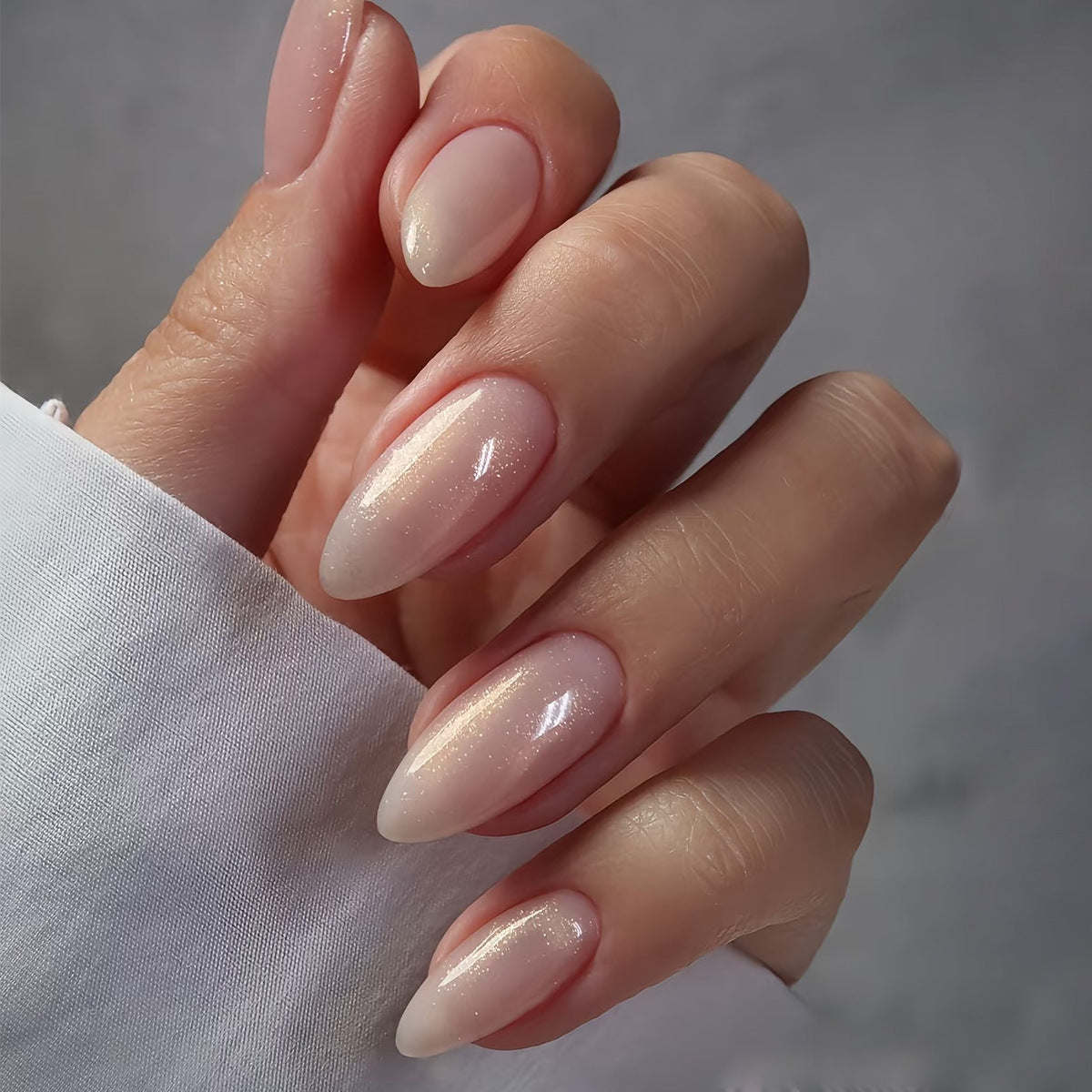 Glamorous Chic Short Almond Pink Gradient Press-On Nail Set