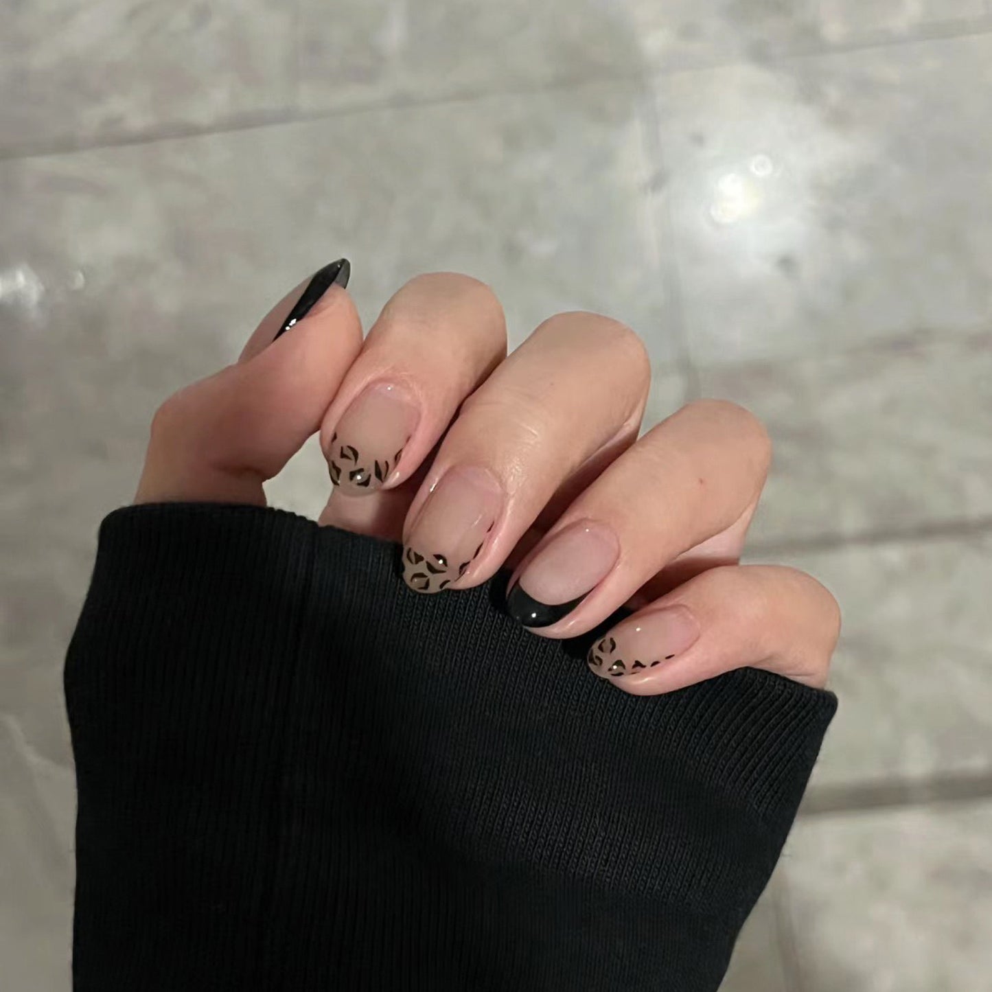 Wild Chic Short Oval Brown Ombre Nails with Trendy Leopard Print Design