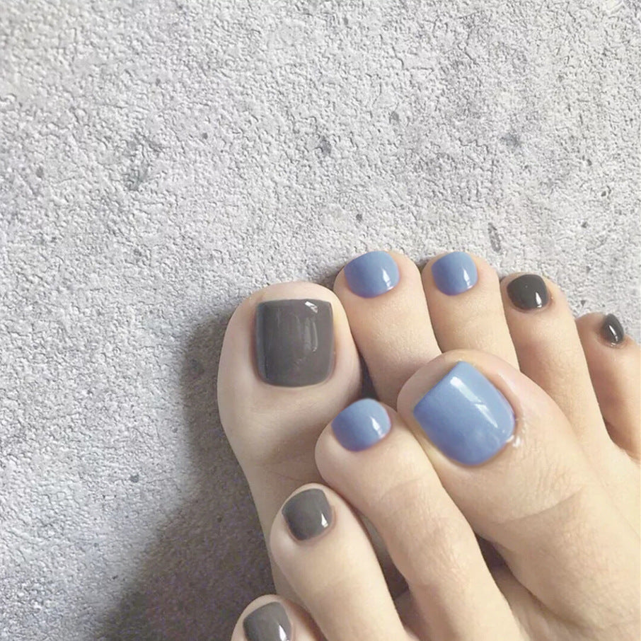 Ocean Escape Short Square Press On Toenail Set in Matte Blue and Glossy Charcoal with Mixed Finish Detail