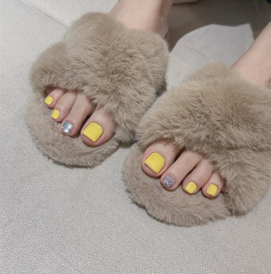 Sunshine Glamour Short Square Yellow Press On Toenails with Sparkling Accent Feature