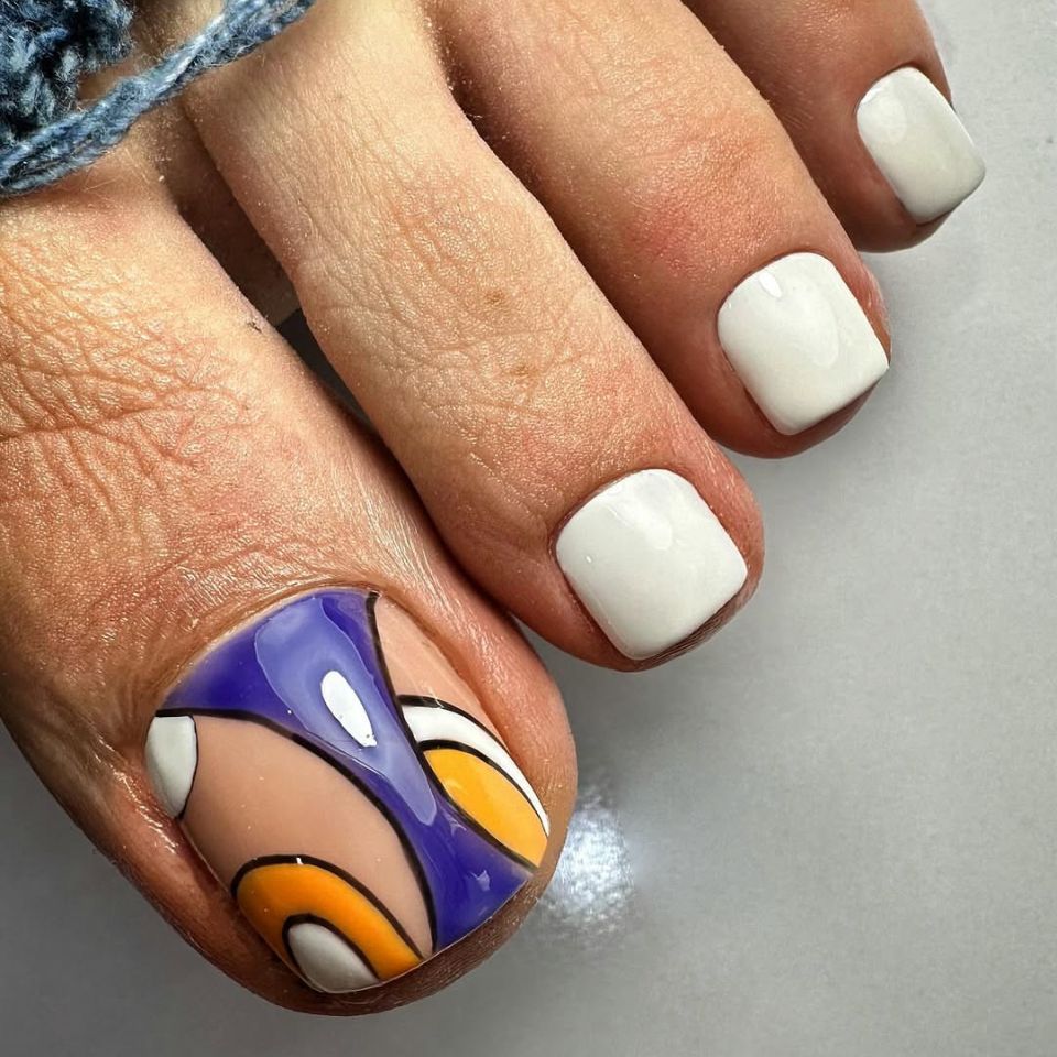 Bohemian Elegance Short Square White and Purple Artistic Press On Toenail Set