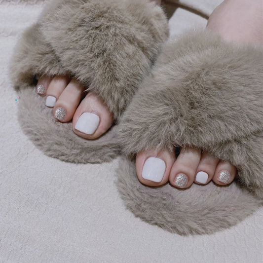 Winter Elegance Short Square White Glitter Accent Press On Toenail Set for Chic Style