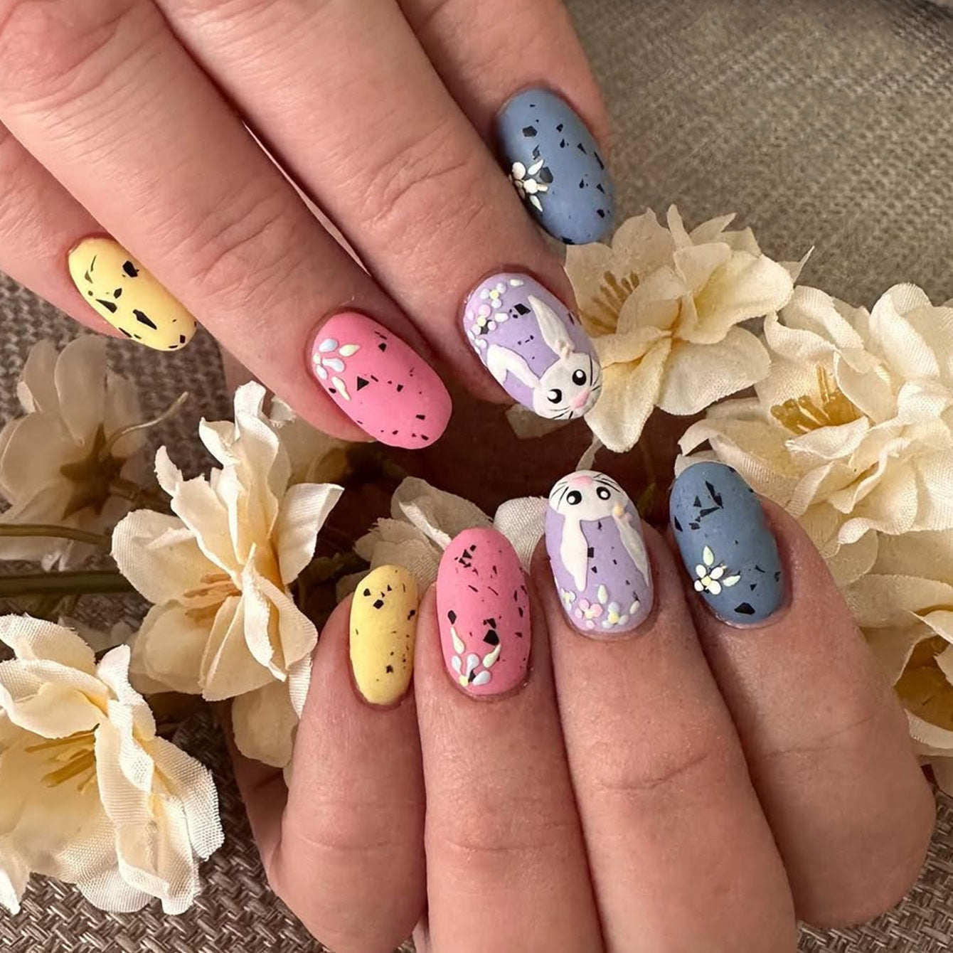 Easter Delight Short Oval Pastel Colors with Adorable Bunny Design Press On Nail Set