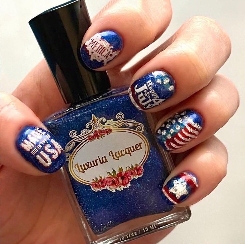Patriotic Sparkle Short Round Blue Press On Nail Set with Festive Fourth of July Designs