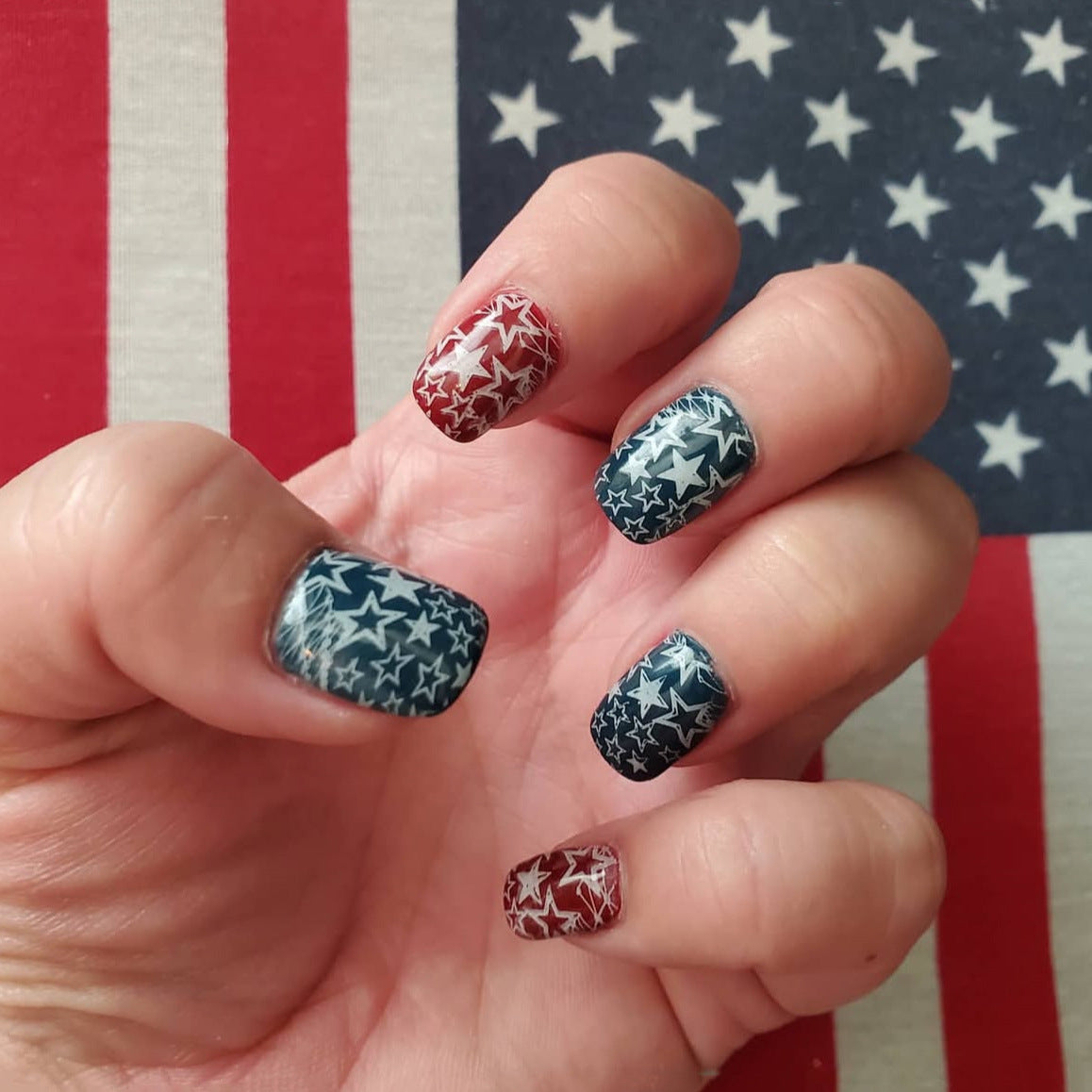 Patriotic Glamour Coffin Short Red and Blue Press On Nail Set with Starry Design Feature
