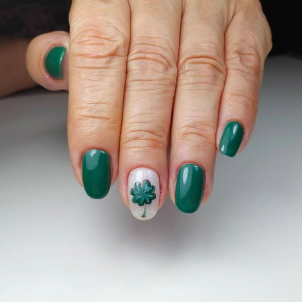 Emerald Enchantment Short Oval Green Press On Nail Set with Unique Shamrock Accent