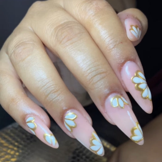 Charming Floral Fantasy Long Almond Pink with White and Gold Daisy Design Press On Nail Set