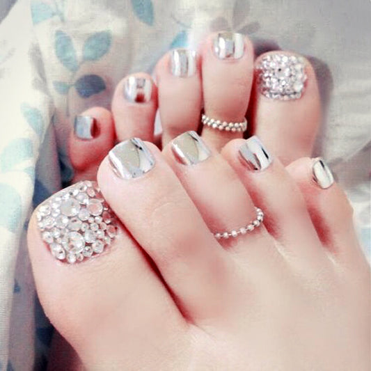 Glamorous Silver Shine Square Shape Press On Short Nail Set with Rhinestone Accents