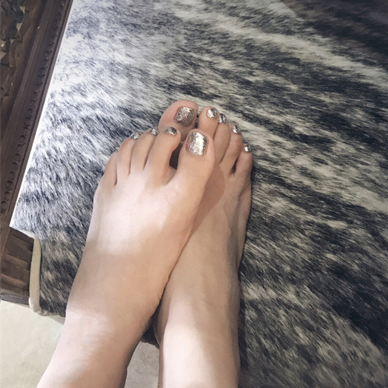 Glamorous Silver Sparkle Short Square Press On Nail Set Perfect for Special Occasions