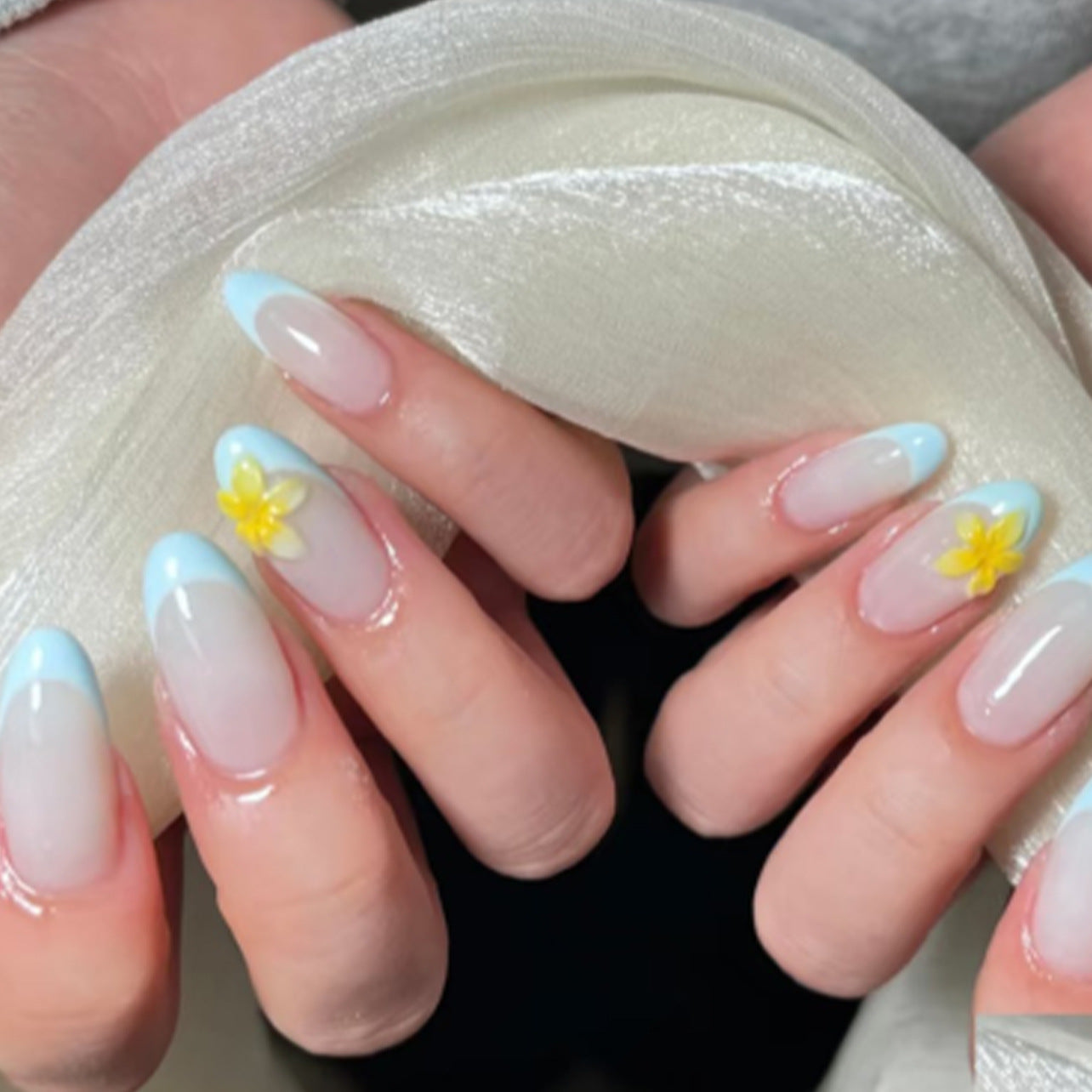Whimsical Dreamy Medium Almond Shaped Pastel Blue Floral Accent Nail Set