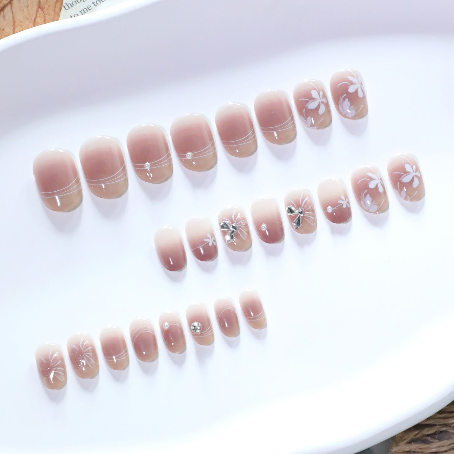 Floral Elegance Short Round Soft Pink with Delicate Flower and Gem Accents Press-On Nail Set