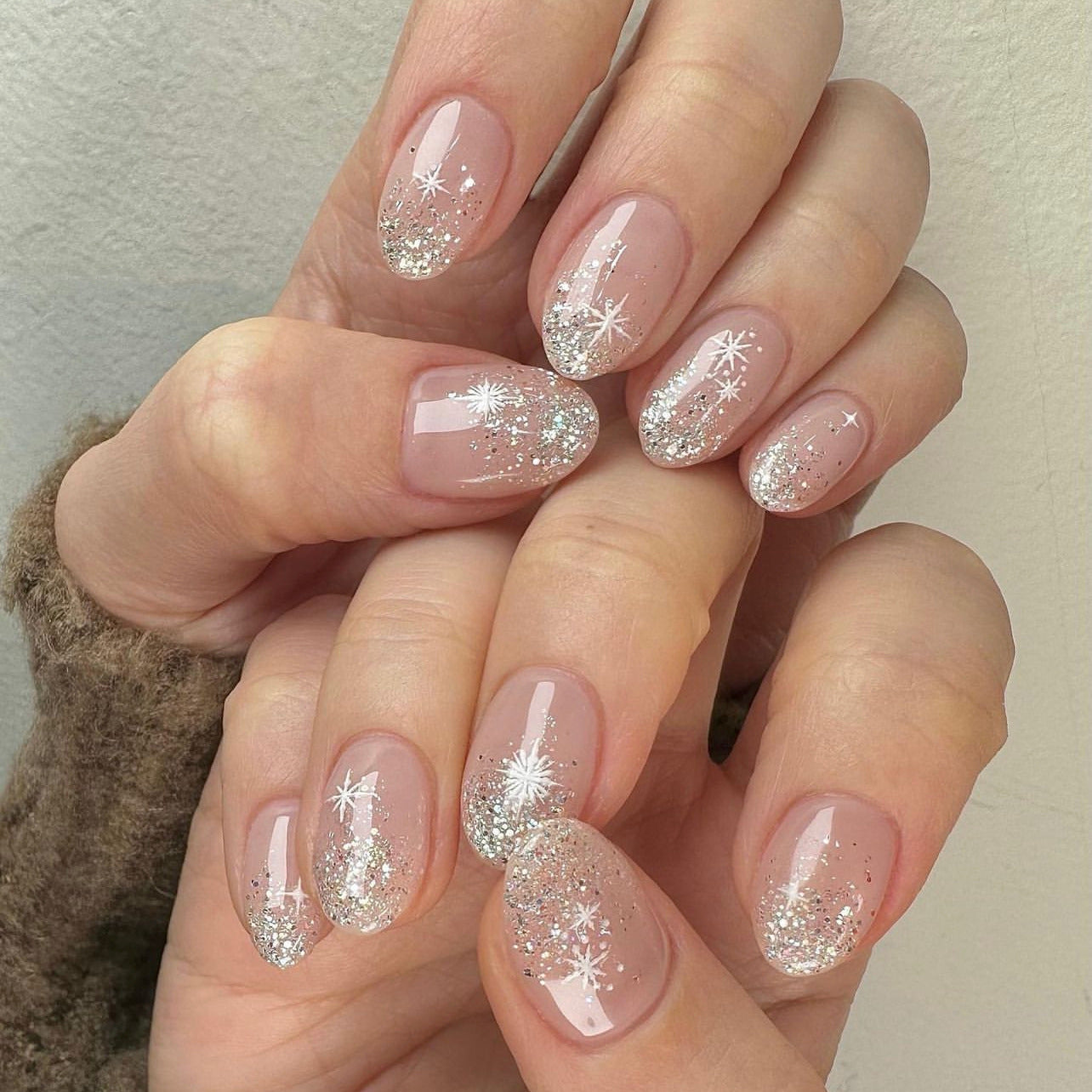 Winter Wonderland Glamour Short Almond Shaped Clear and Silver Glitter Press-On Nail Set