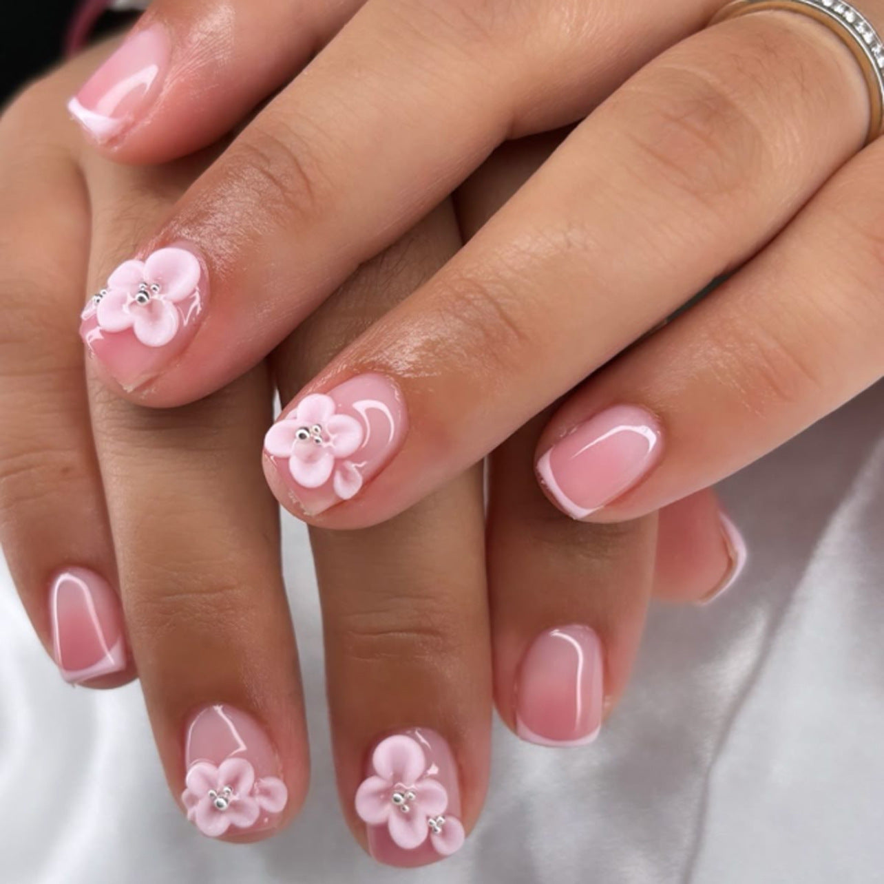 Blossoming Elegance Short Square Pink Press-On Nail Set with Charming Floral Accents