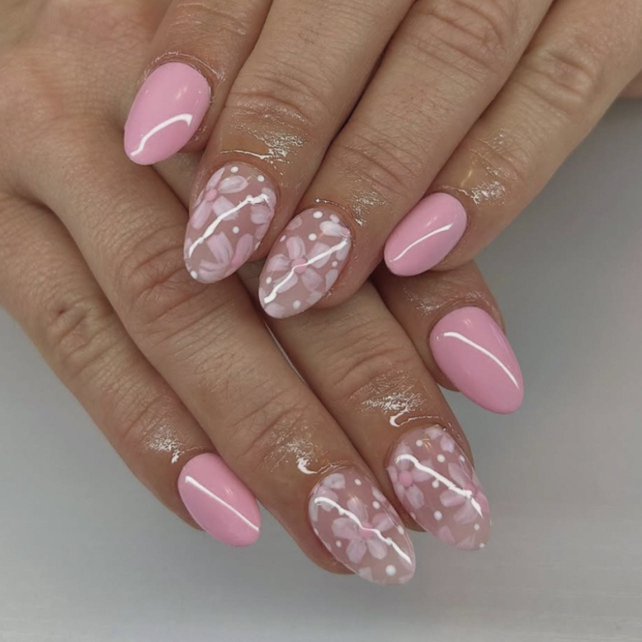 Blossoming Elegance Short Almond Shaped Pink Press On Nail Set with Charming Floral Accents