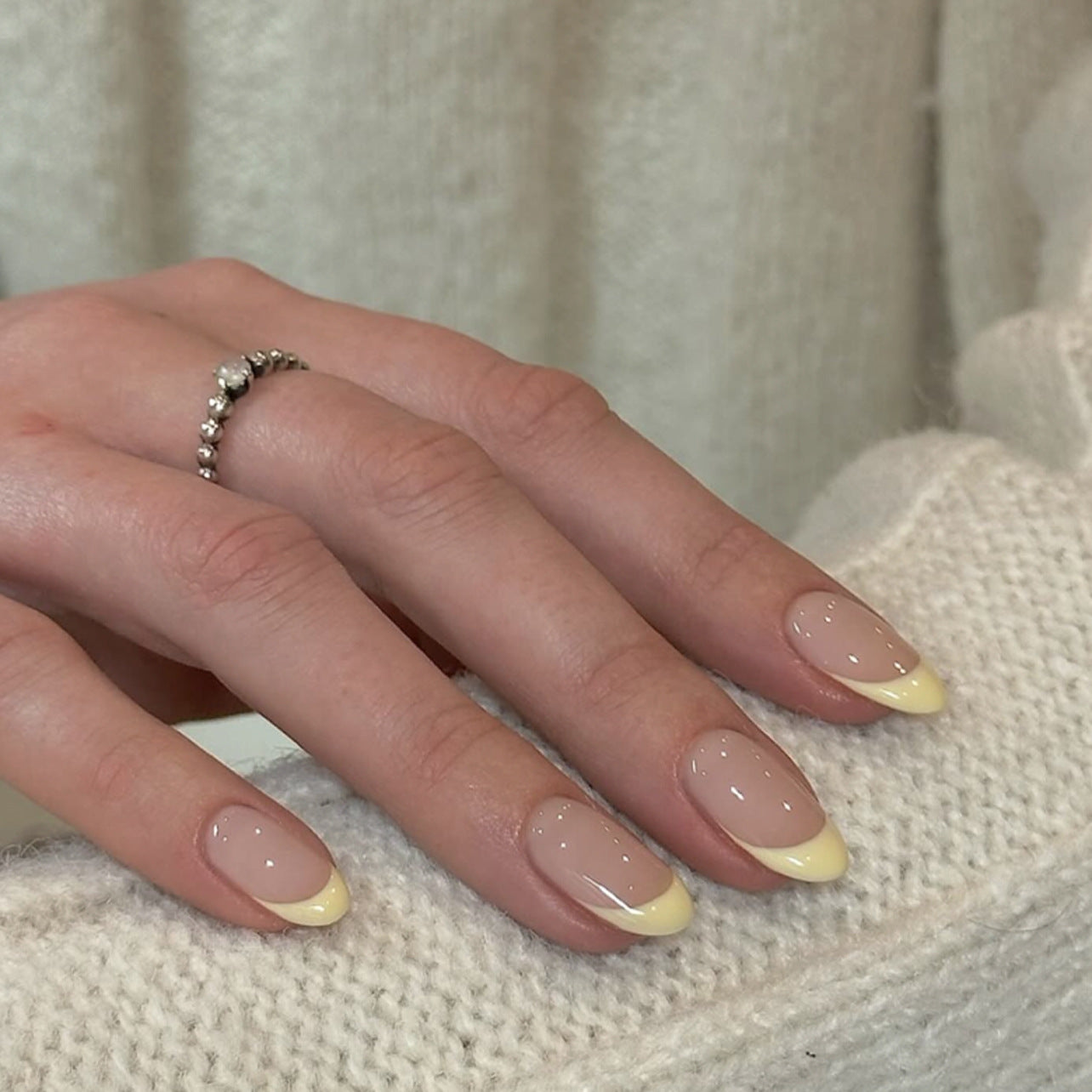Sunny Delight Short Almond Shaped Beige and Yellow Press On Nail Set with Glossy Finish
