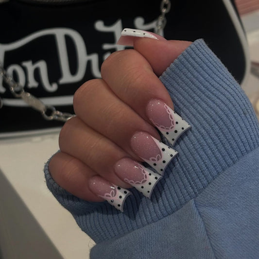 Chic Elegance Long Duck Shaped White and Pink Glittery Nail Set with Delicate Lace Design