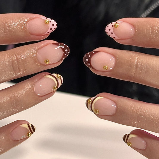 Deliciously Dreamy Short Oval Pink and Brown Press on Nail Set with Charming Golden Accents