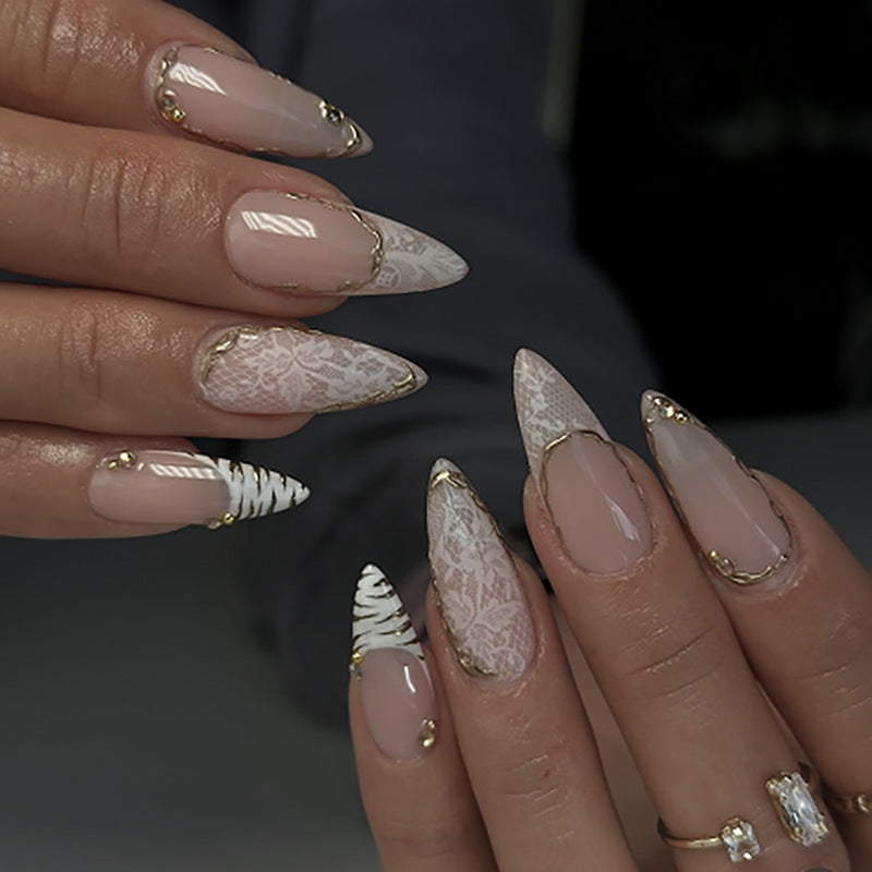 Elegant Winter Wonderland Medium Almond Almond Lace Design Nail Set