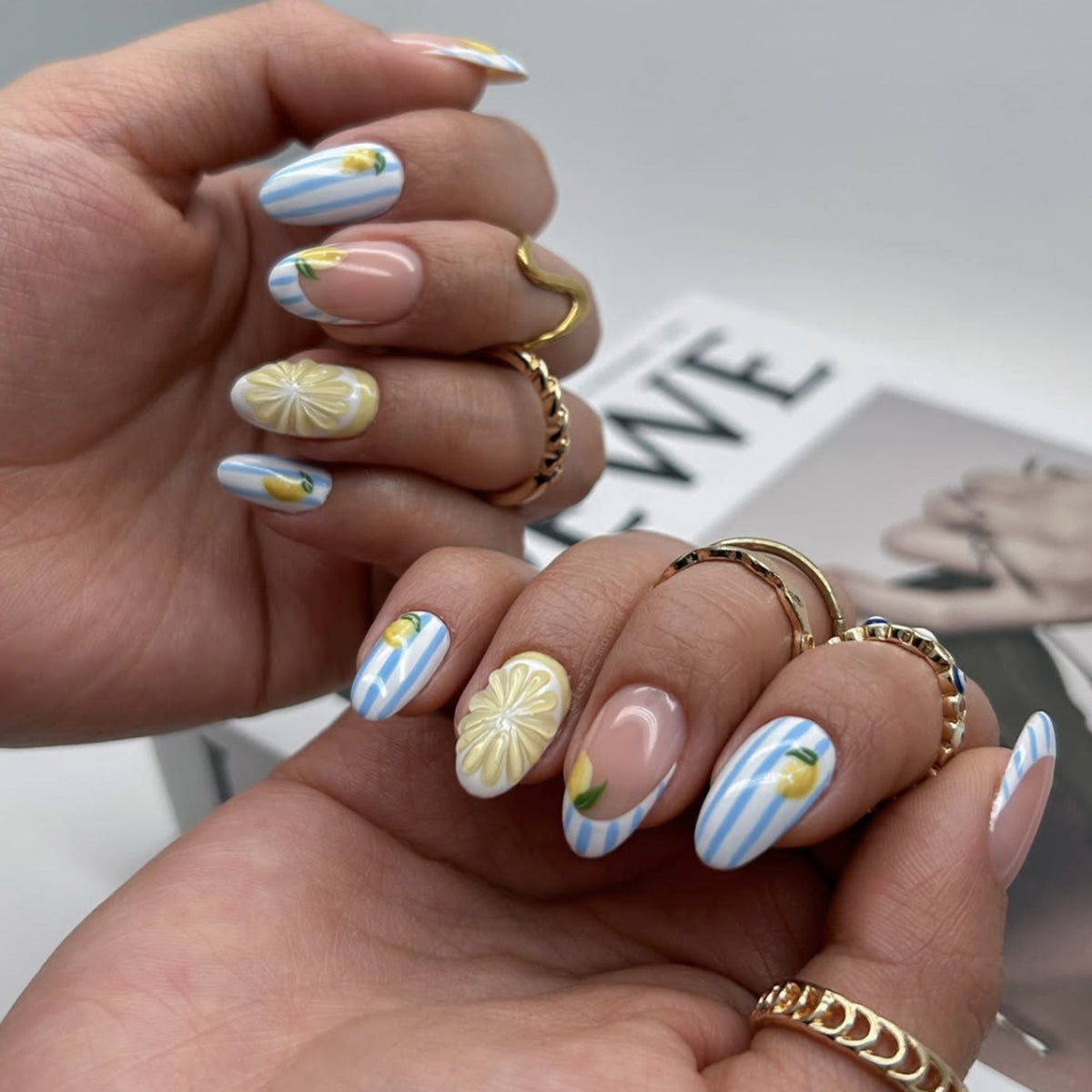 Citrus Dream Short Oval Blue and Yellow Floral Nail Set