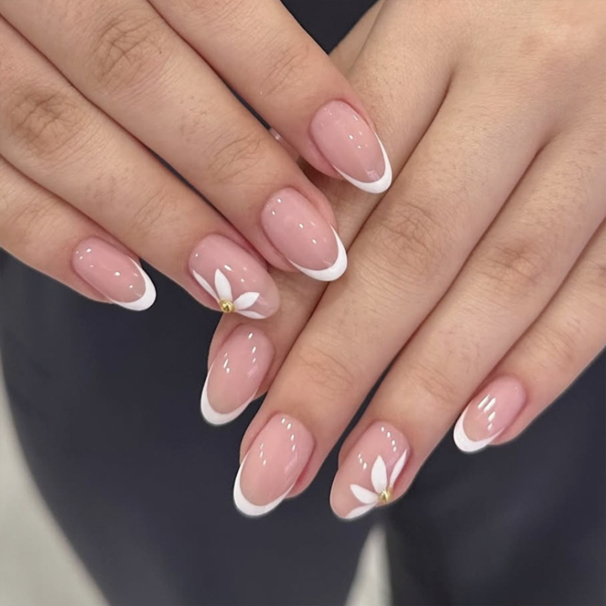 Floral Enchantment Medium Oval Soft Pink with Elegant Floral Accent Press On Nail Set