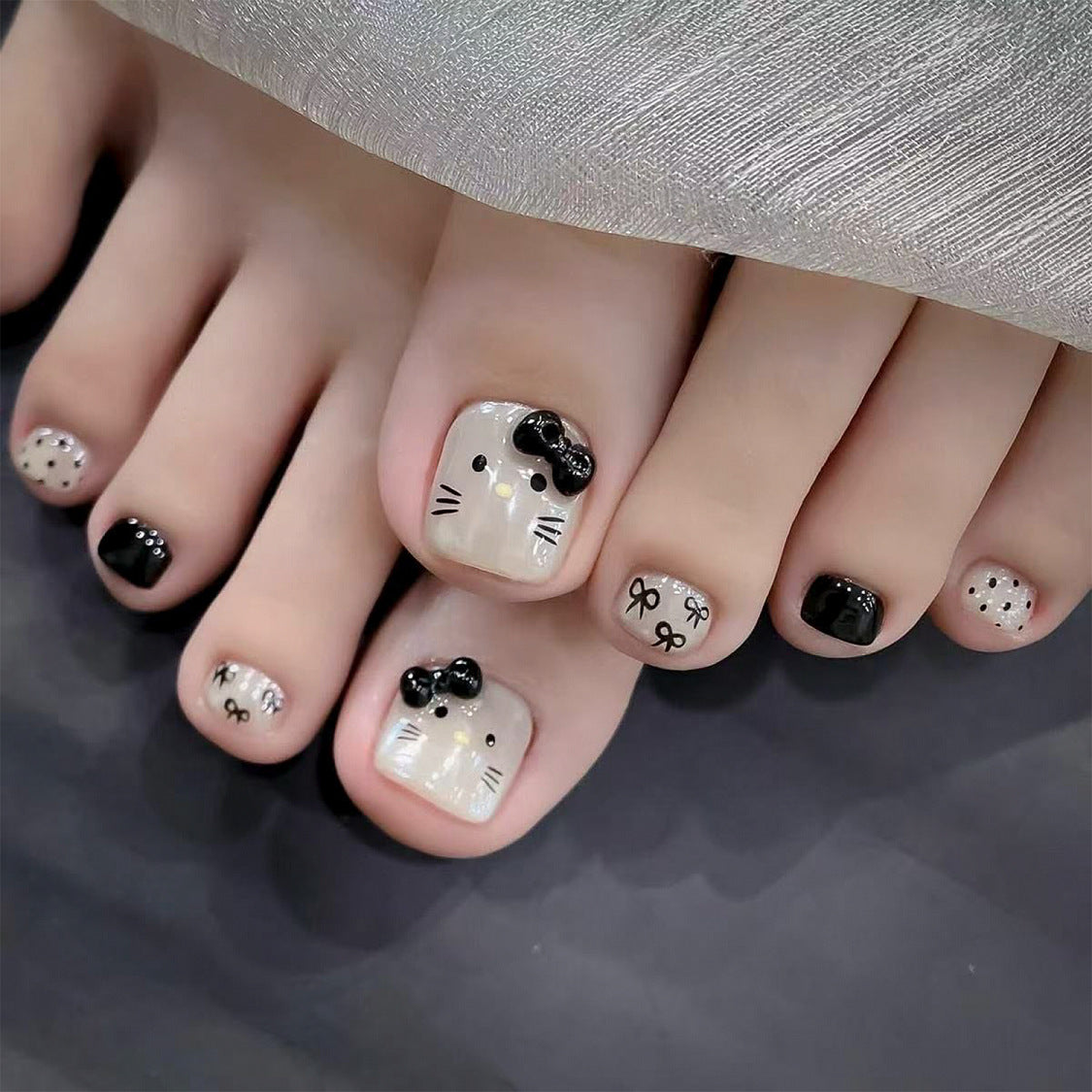 Cute Kitty Theme Short Square Black and Cream Bow Detail Press On Toenail Set