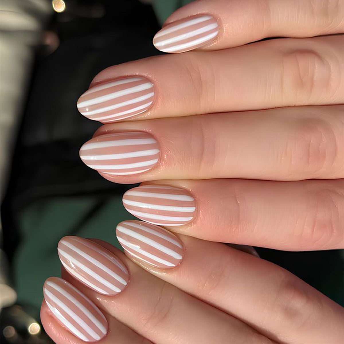 Chic Striped Medium Oval Beige Nail Set for Effortless Elegance