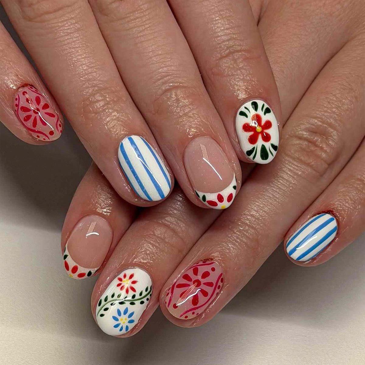 Floral Breeze Short Oval Colorful Art Design Press On Nail Set