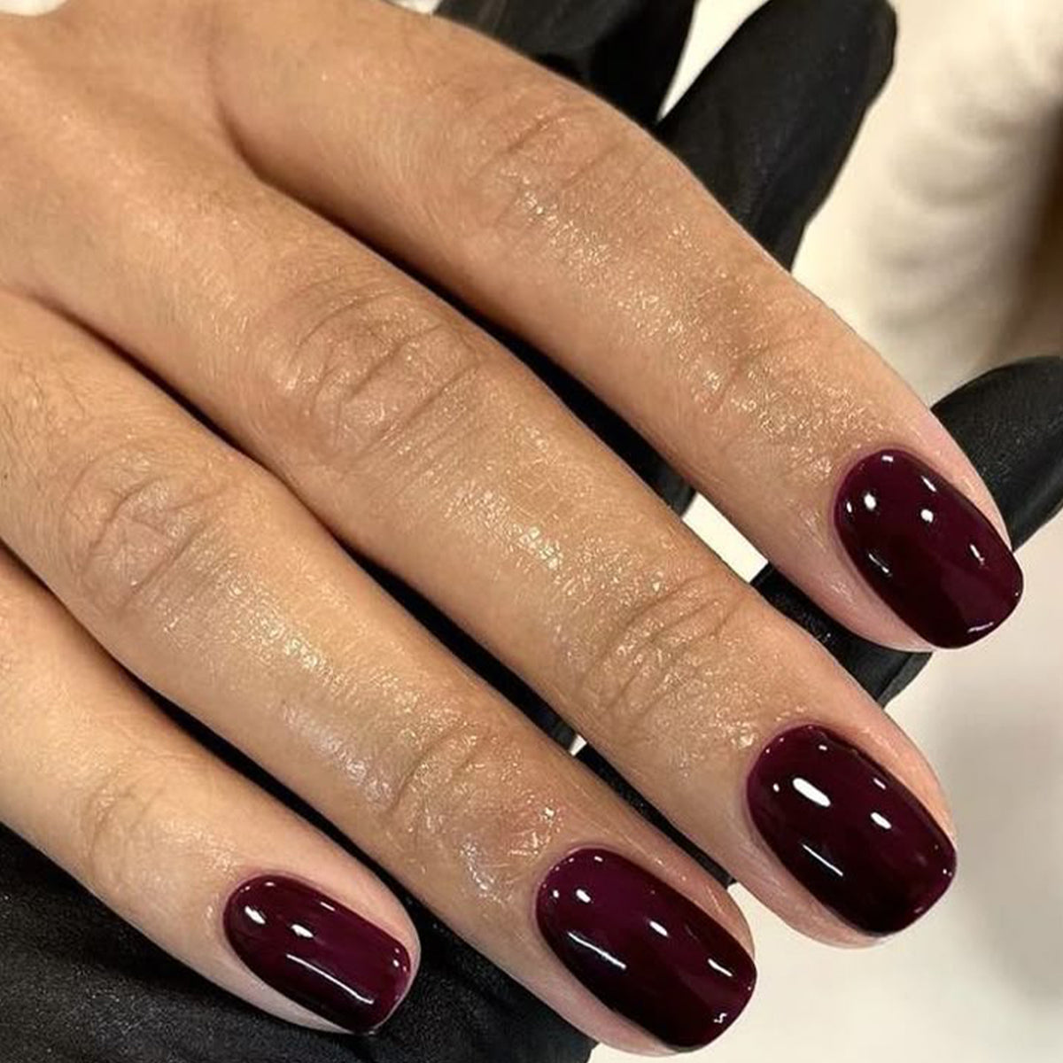 Elegant Midnight Short Square Deep Burgundy Shine Press-On Nail Set