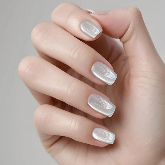 Glamorous Silver Medium Square Press On Nail Set with Reflective Finish