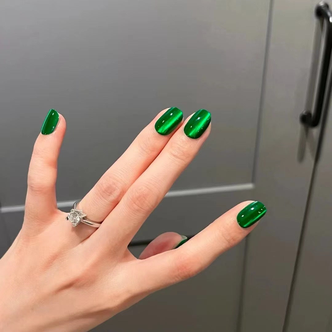 Mystical Forest Dream Short Square Shaped Glossy Emerald Green Press-On Nail Set with Radiant Shine
