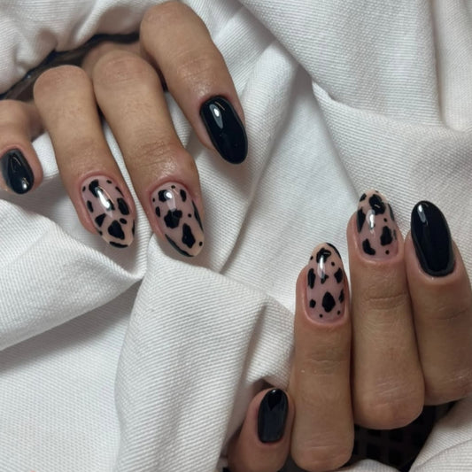 Savannah Chic Medium Almond Black and Beige Leopard Print Press-On Nail Set
