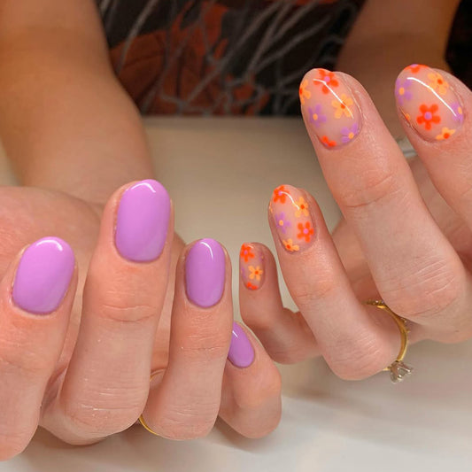 Bohemian Bliss Short Oval Lavender with Floral Accents Nail Set