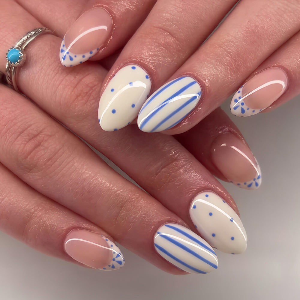 Ocean Breeze Medium Almond Soft Blue Accent Nail Set
