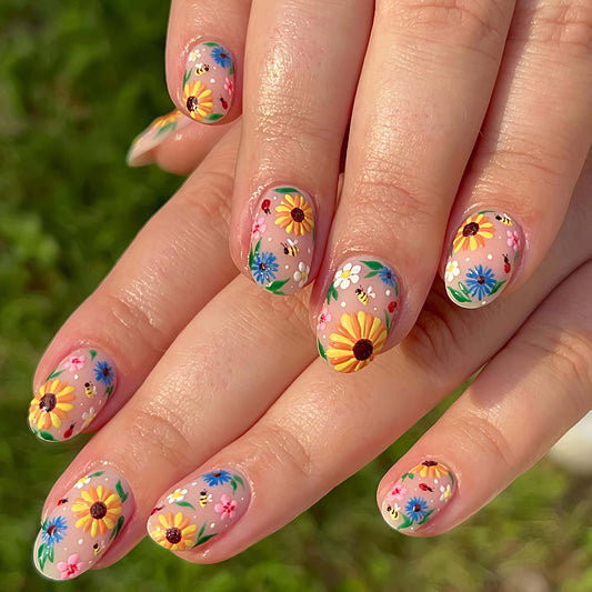Floral Garden Short Round Pastel Shades with Delightful Flower Accents Press On Nail Set
