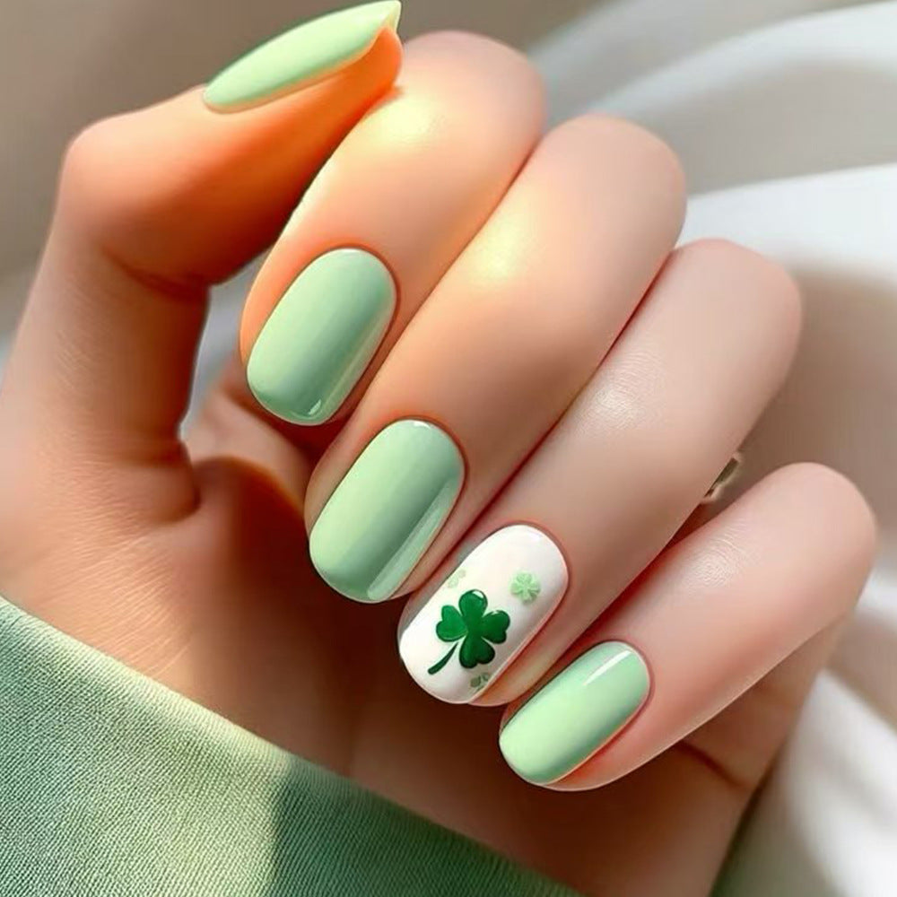 Lucky Charm Short Squoval Mint Green with Four Leaf Clover Accent Nail Set