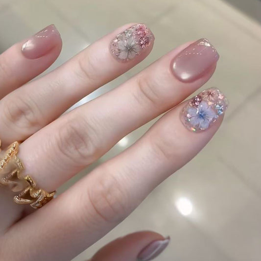 Dreamy Floral Elegance Short Square Beige Press On Nail Set with Stunning Floral Accents