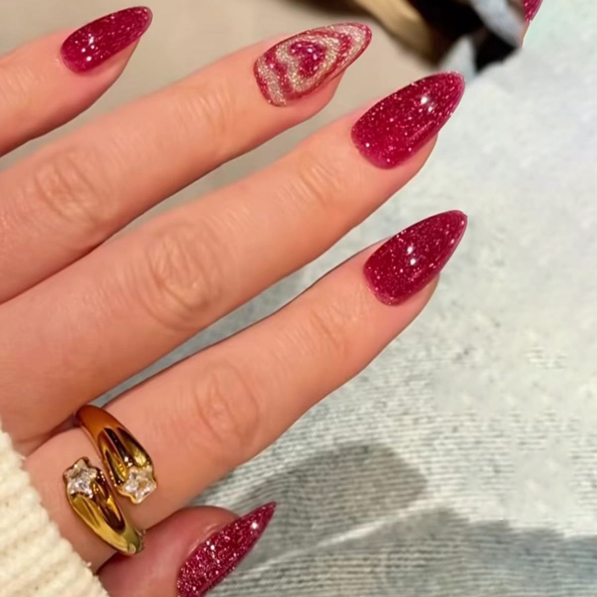 Glamorous Sparkling Medium Almond Deep Red with Unique Glitter Design Press on Nail Set