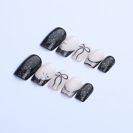 Winter Wonderland Short Square Black with Glittering Snowflake Design Press-On Nail Set
