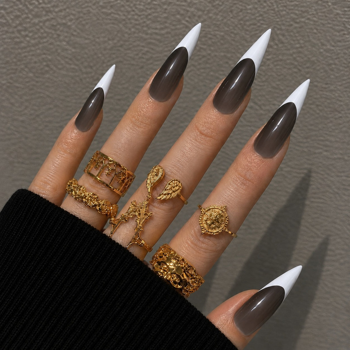 Elegant Night Out Long Stiletto Black and White Nail Set with Glossy Finish