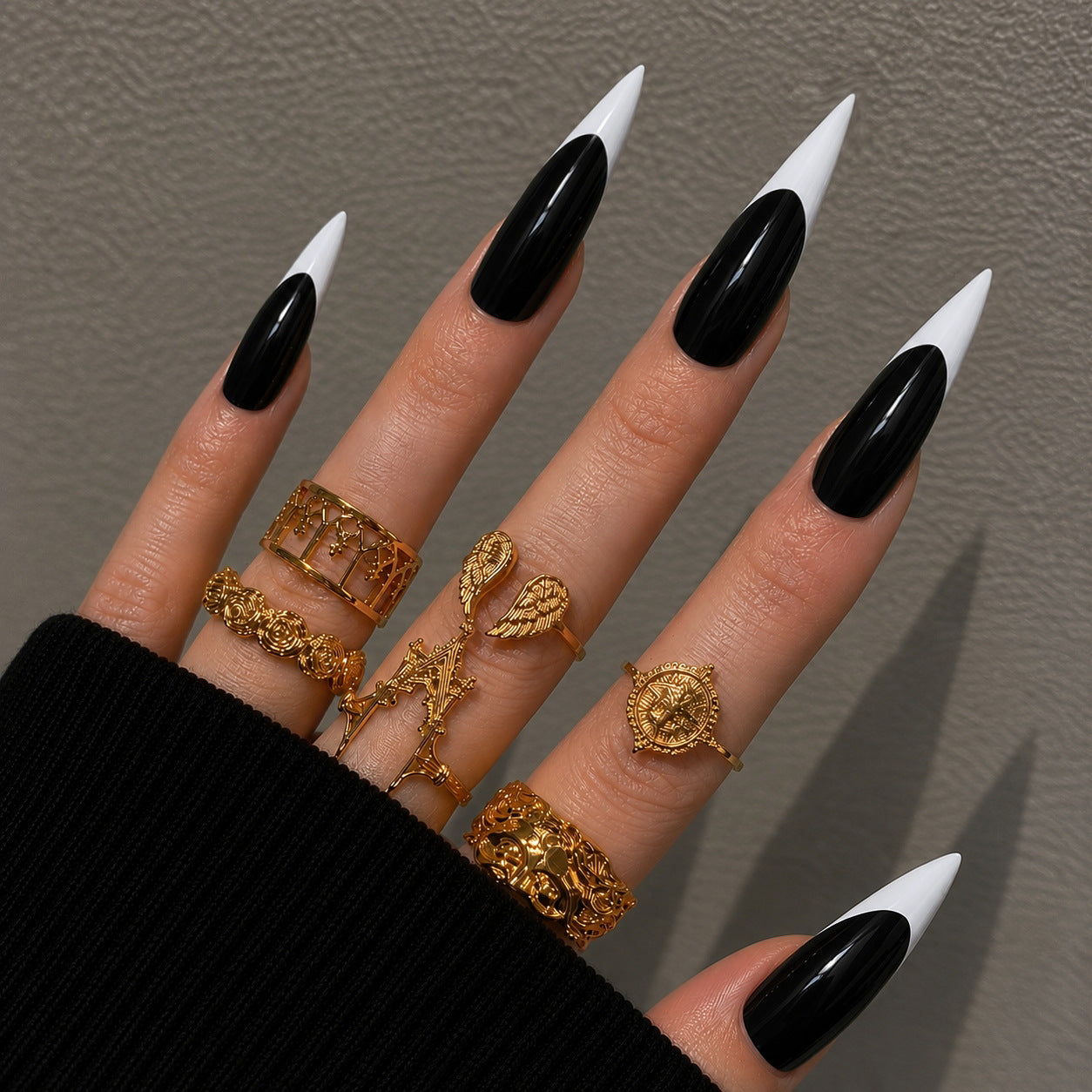 Gothic Glam Long Stiletto Black and White Ombre Nail Set with High-Gloss Finish