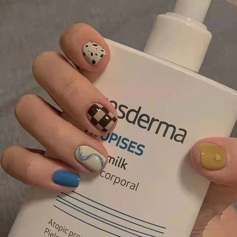 Chic Cafe Latte Collection Short Round Shape Multicolor Press On Nail Set with Unique Pattern Accents