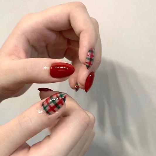 Cozy Chic Red Short Almond and Plaid Accent Press-On Nail Set for Trendy Seasonal Style