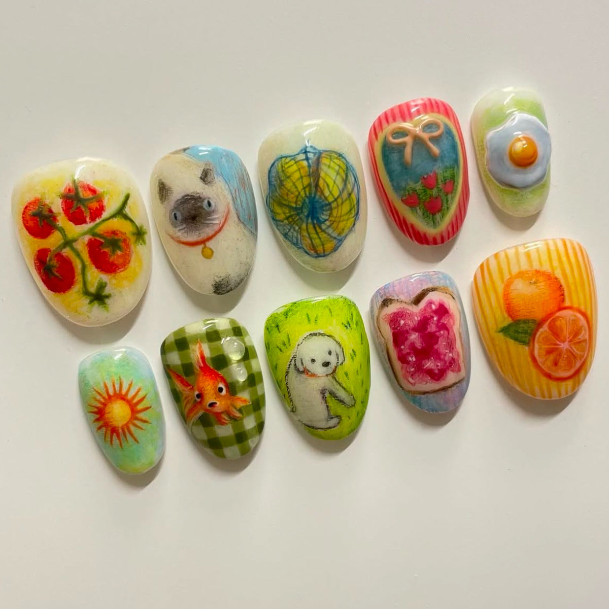 Charming Garden Delight Short Round Colorful Animal and Fruit Artwork Press-On Nail Set