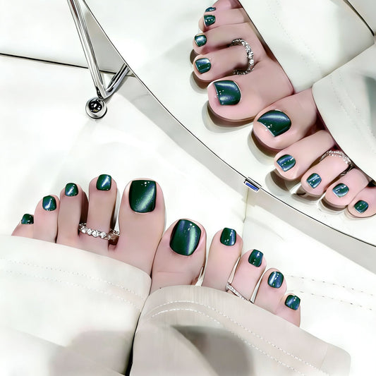 Enchanted Emerald Short Square Press On Toenail Set Featuring Iridescent Shine and Glossy Finish