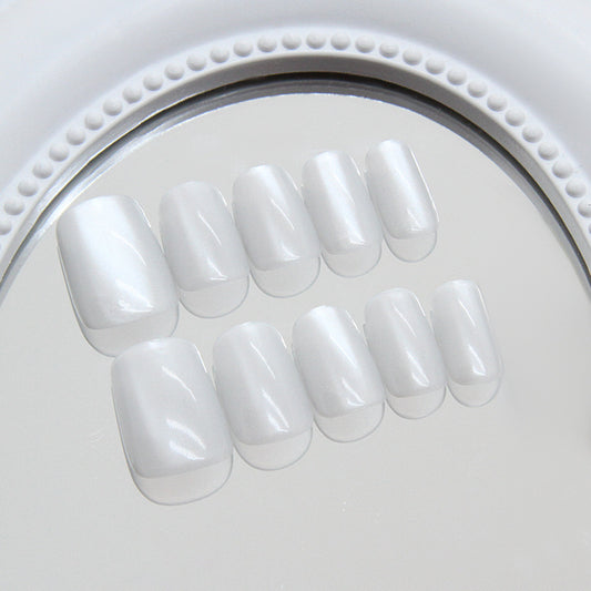 Elegant Winter Wonderland Short Square White Press-On Nail Set with Glossy Finish